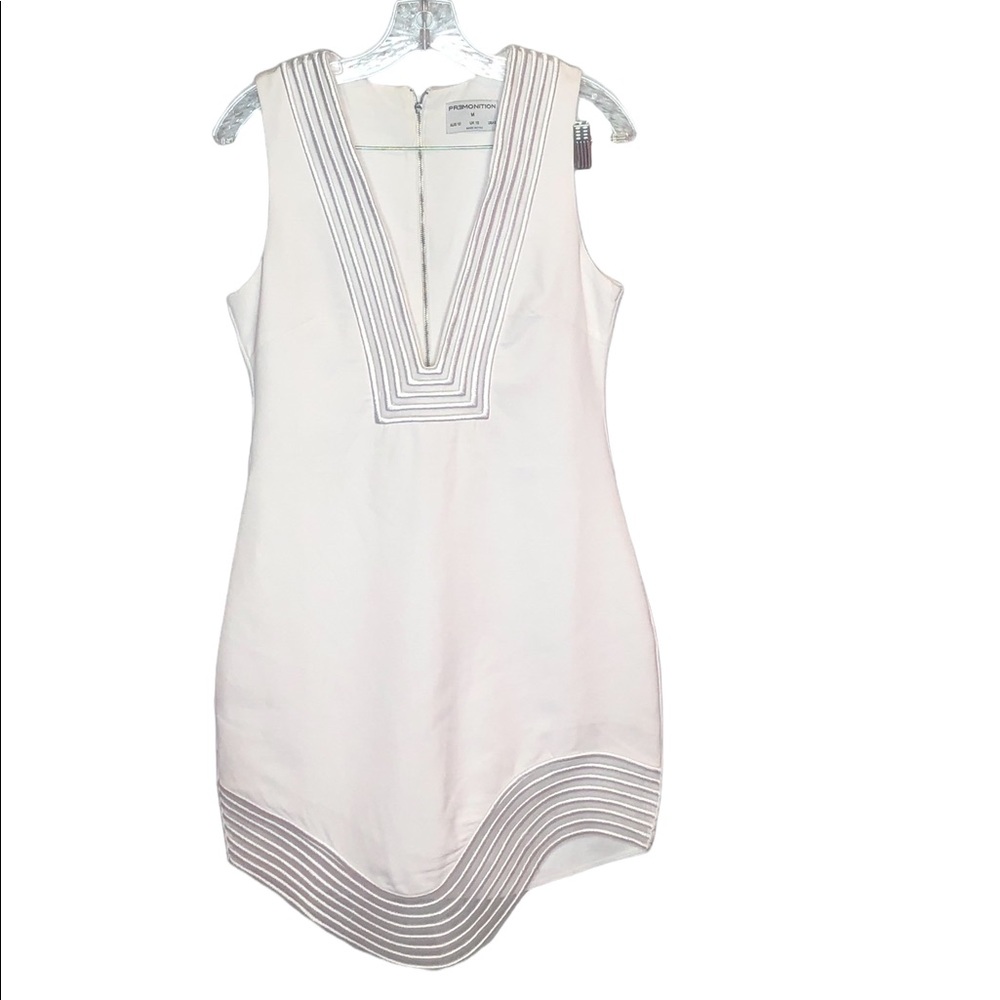 Premonition‎ White Sleeveless Dress, Deep V-Neck, Size 6(M,) EUC